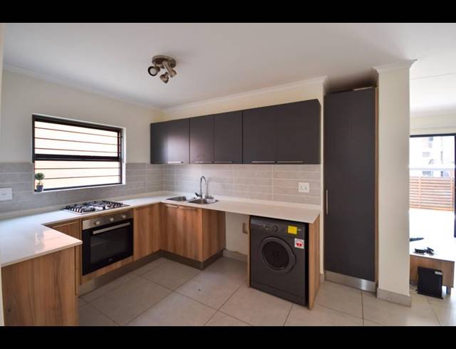 3 BEDROOM APARTMENT FOR SALE IN GOLDEN FIELDS ESTATE